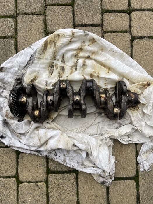 Коленвал OM651  2,2 Мерседес 906 907 спрінтер