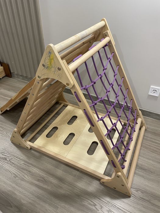 Трикутник піклера. Дитяча гірка, сходи, руколазка