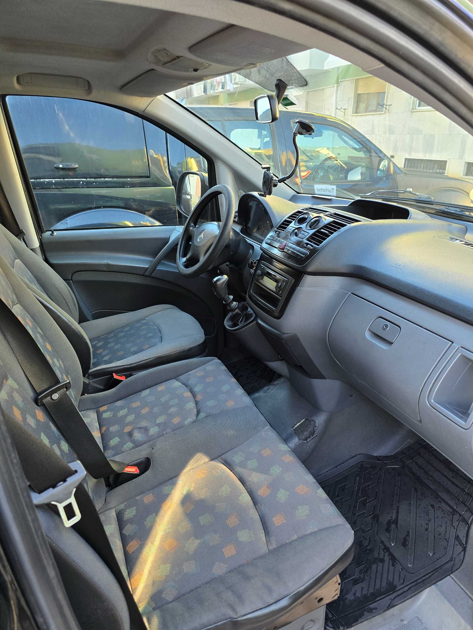 Aluguer Mercedes Vito 9 lugares