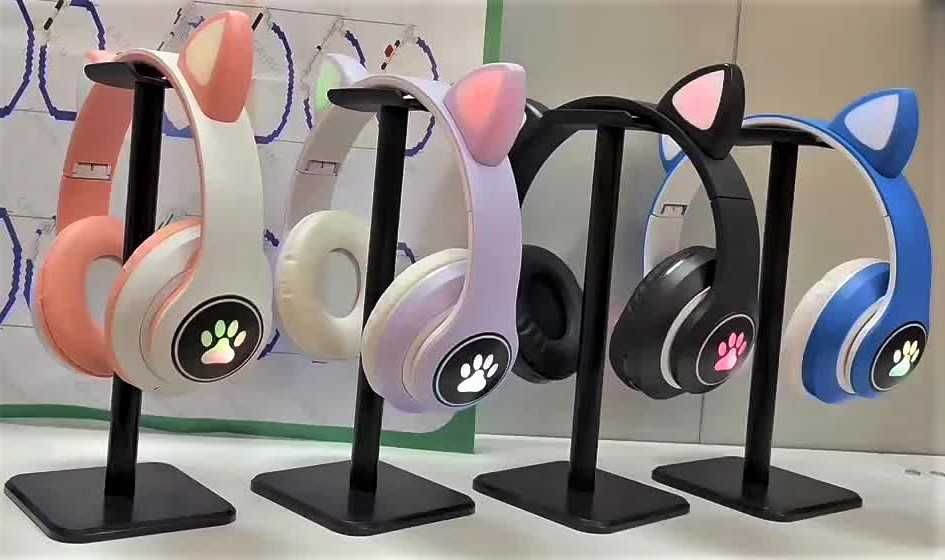 Наушники STN-28 блютуз, сд-карта подсветка кошачьи ушки и лапки, радио