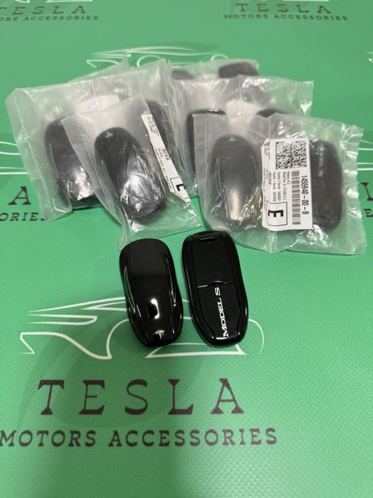 ОРИГІНАЛ!!!Ключ машинка Tesla model S 12-20 років