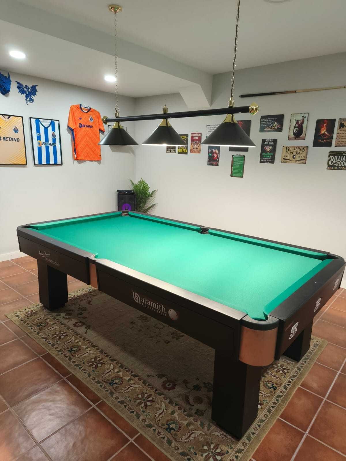 Mesa de bilhar em excelente estado