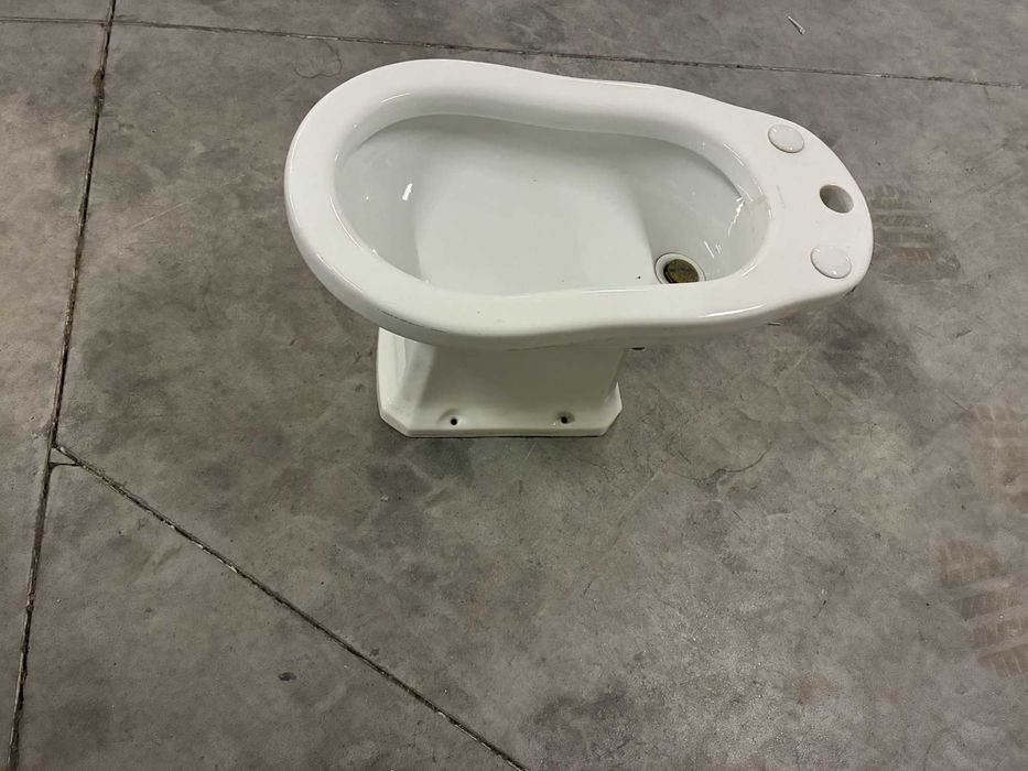 Bidé Valadares com formas - Qtd. 1 Und.