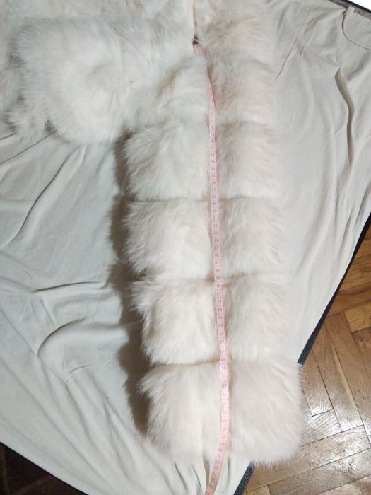 Przytulne ciepłe futerko (krótkie) iż głębokim wygodnym kapturem