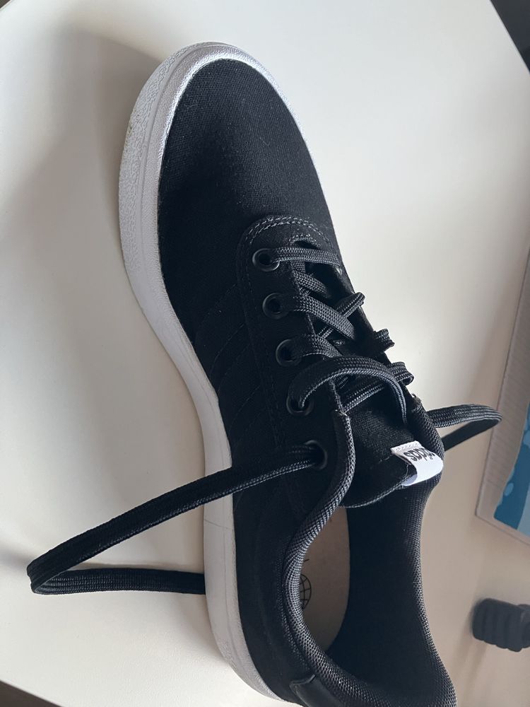 Nowe buty adidas 40
