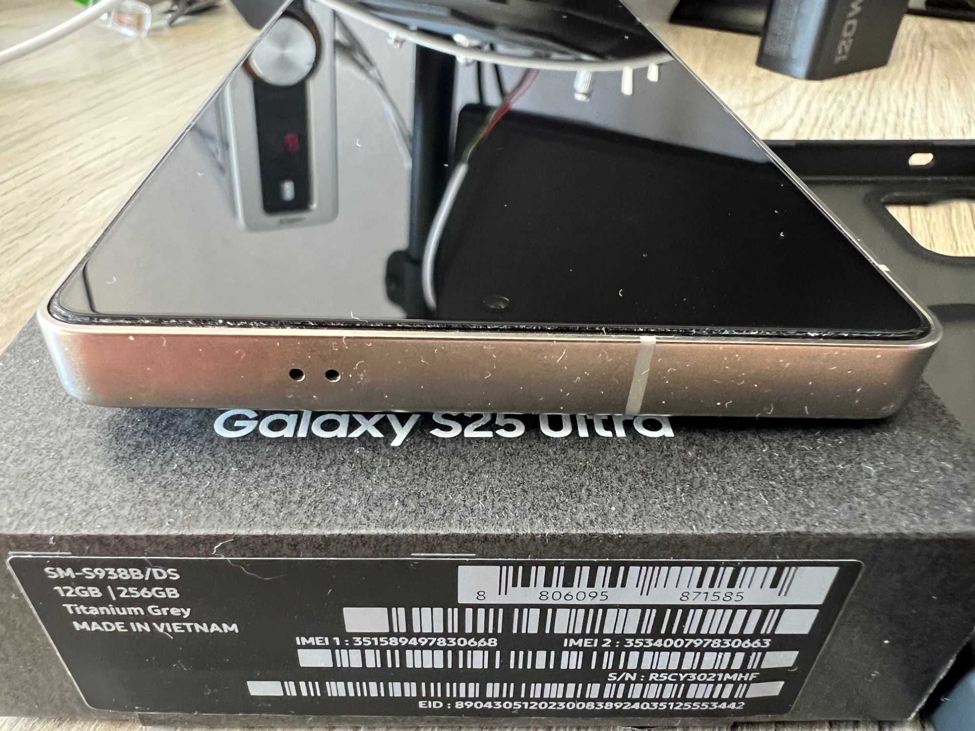 Samsung Galaxy s25 Ultra 12/256 Gb