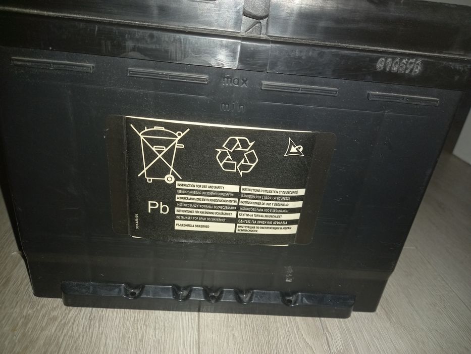 Акумулятор Exide Premium 60ah