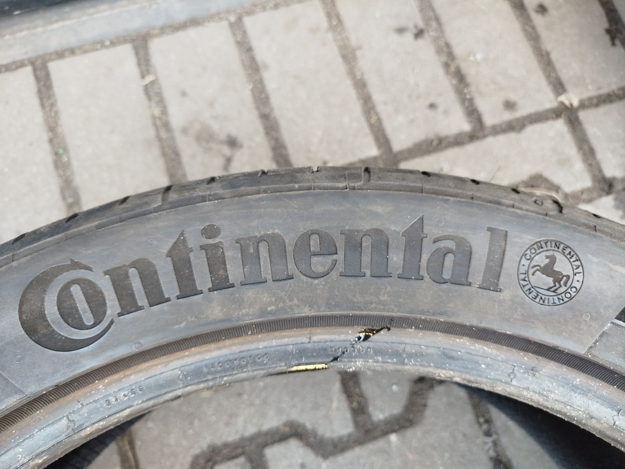 Opony letnie Continental 245/45R19