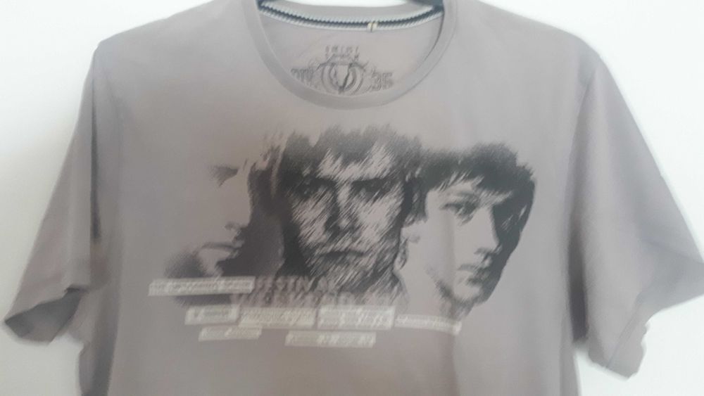 Tshirt Festival Weekend tamanho 35