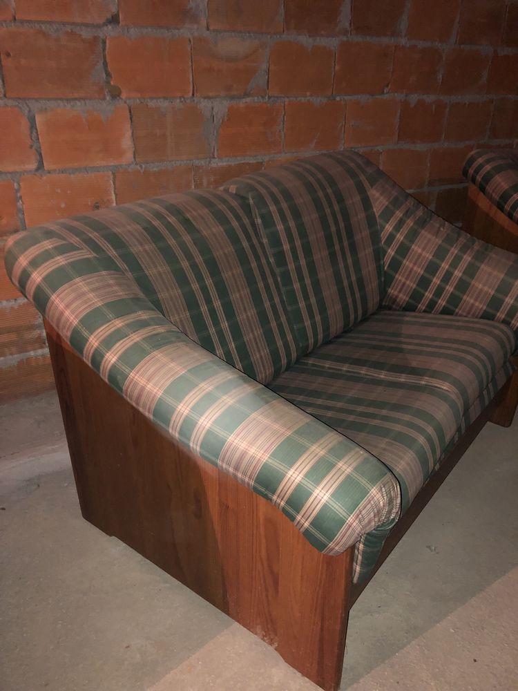 Sofas estrutura em madeira