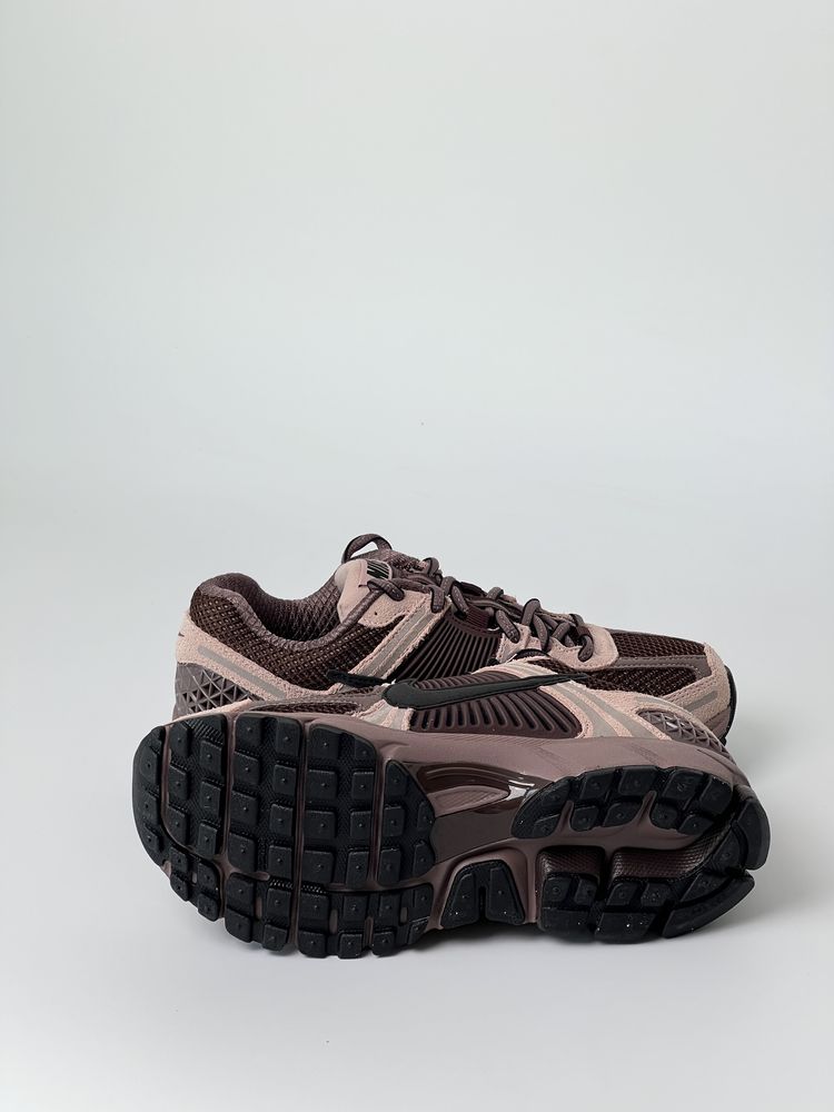 Оригинал Nike Zoom Vomero 5 Plum Eclipse (FV1166 200) летние найк зум