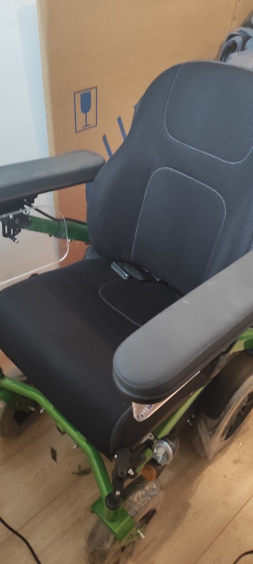 Wózek inwalidzki elektryczny FOREST 3 Vermeiren
