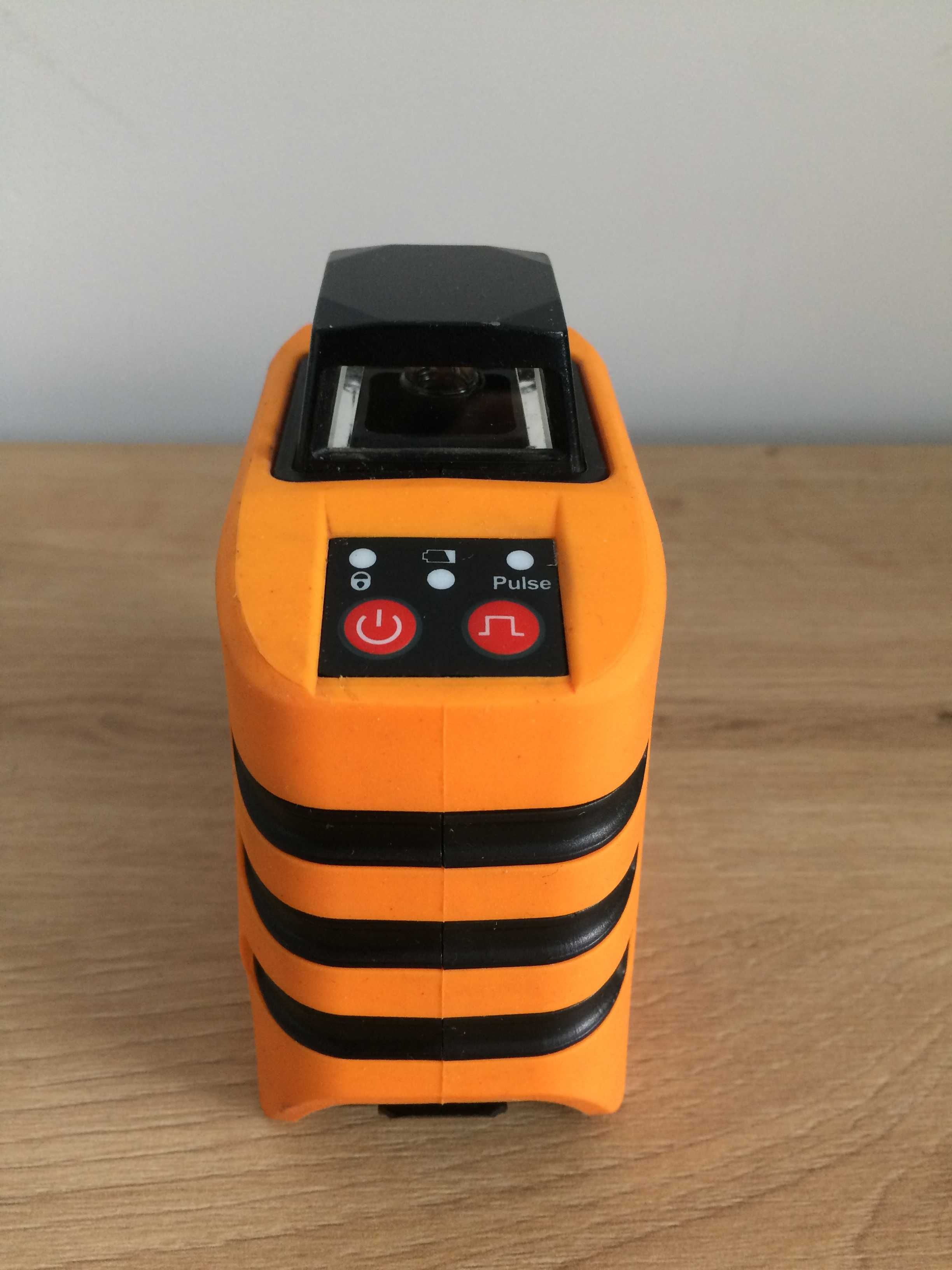 Laser krzyżowy firmy NEO TOOLS model 75-102 -360 stopni.