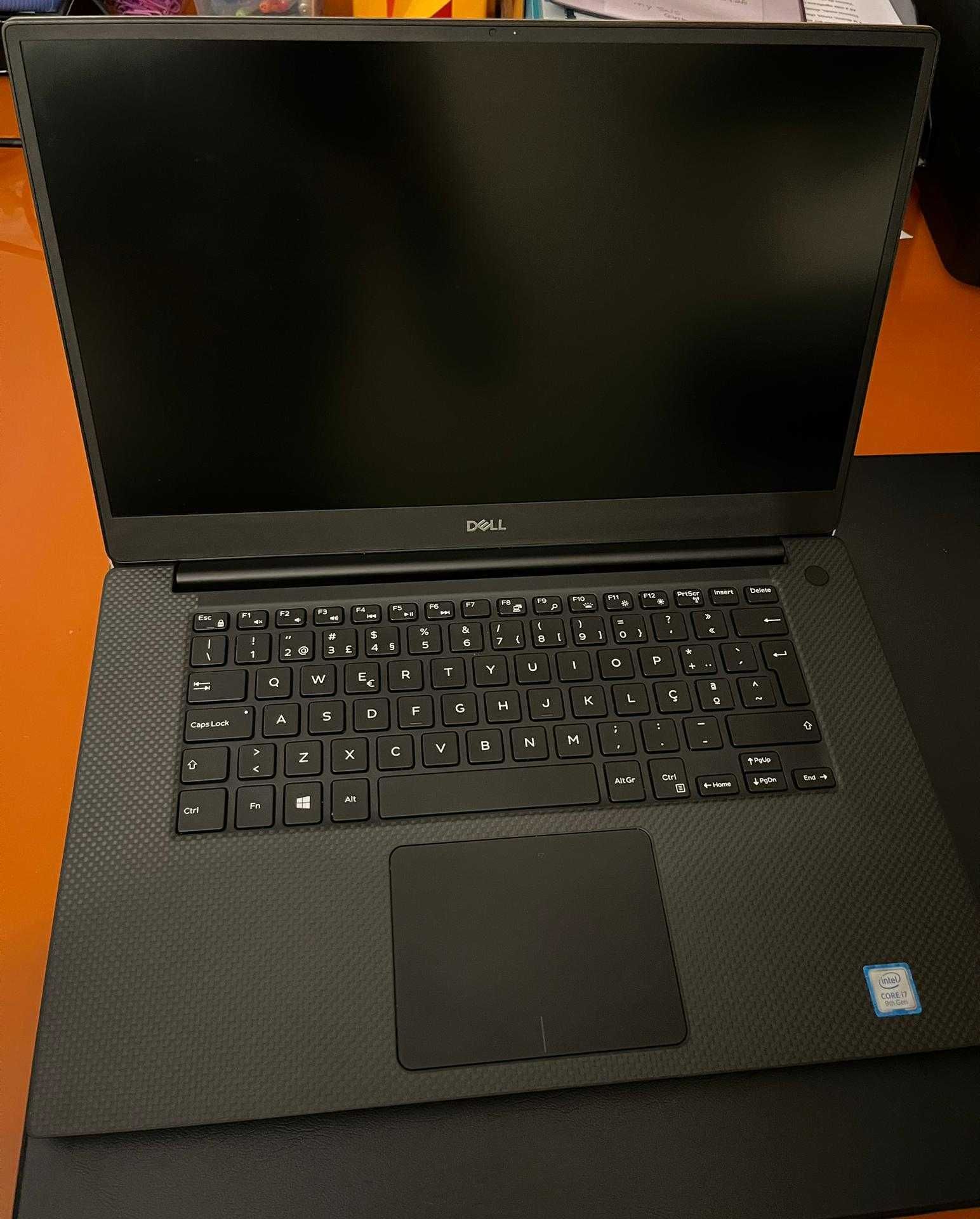 Dell XPS 15 7590