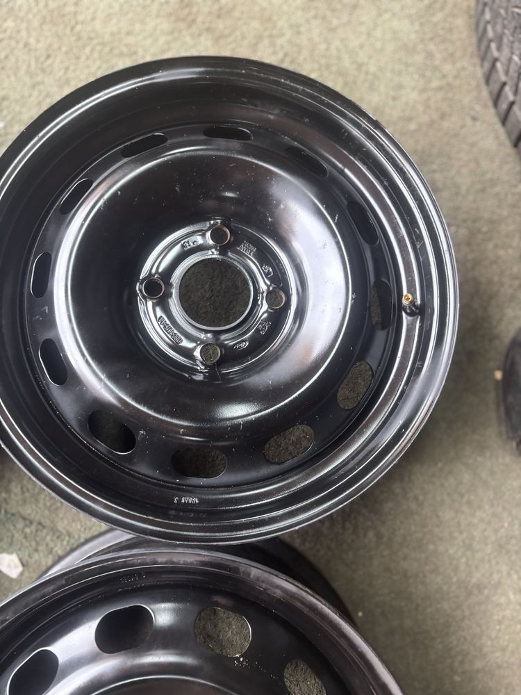 4x108 FORD 6Jx15 ET45 63,4 felgi stalowe FIESTA B-MAX