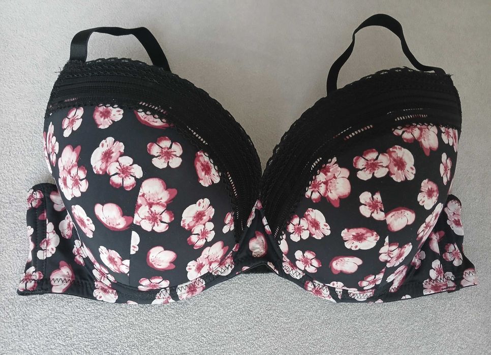 Biustonosz 90 DD stan bdb