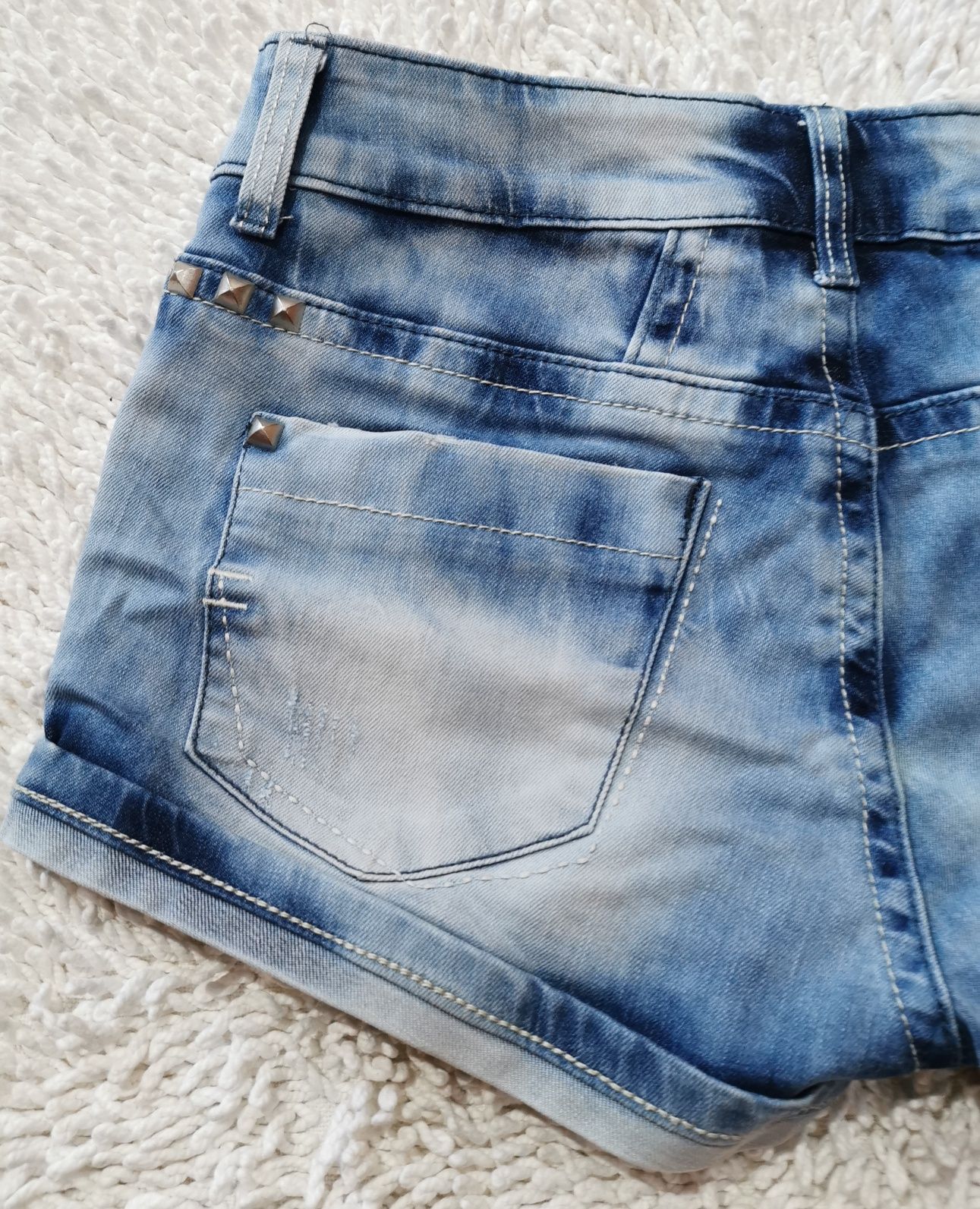 Krótkie spodenki jeansowe szorty