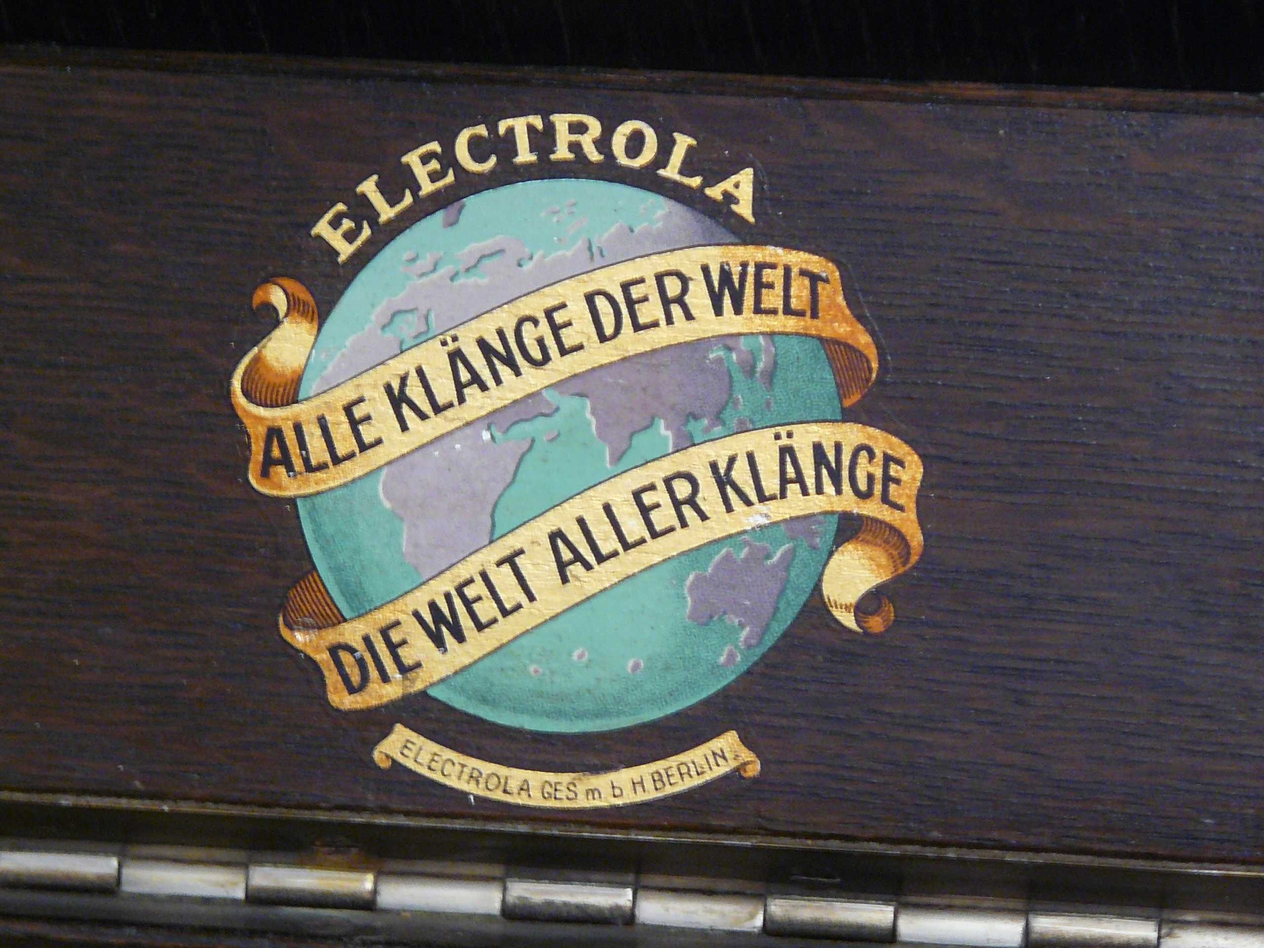 Zabytkowy gramofon skrzynkowy "Electrola"