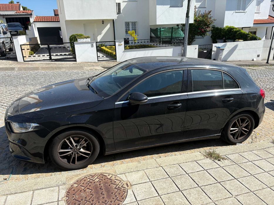 Mercedes A180d - Como novo