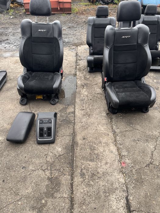 Jeep grand cherokee wk2 srt fotele boczki kanapa komplet