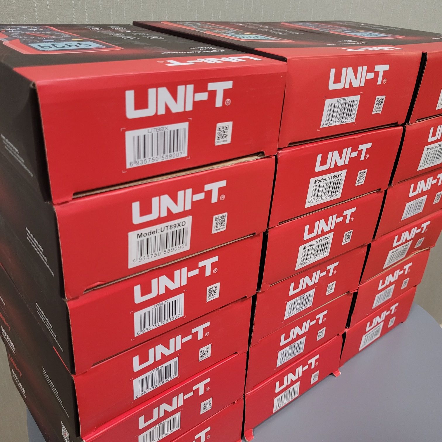 Мультиметр UNI-T UT-89XD/UT-89X в подарок чехол и дополнительные щупы