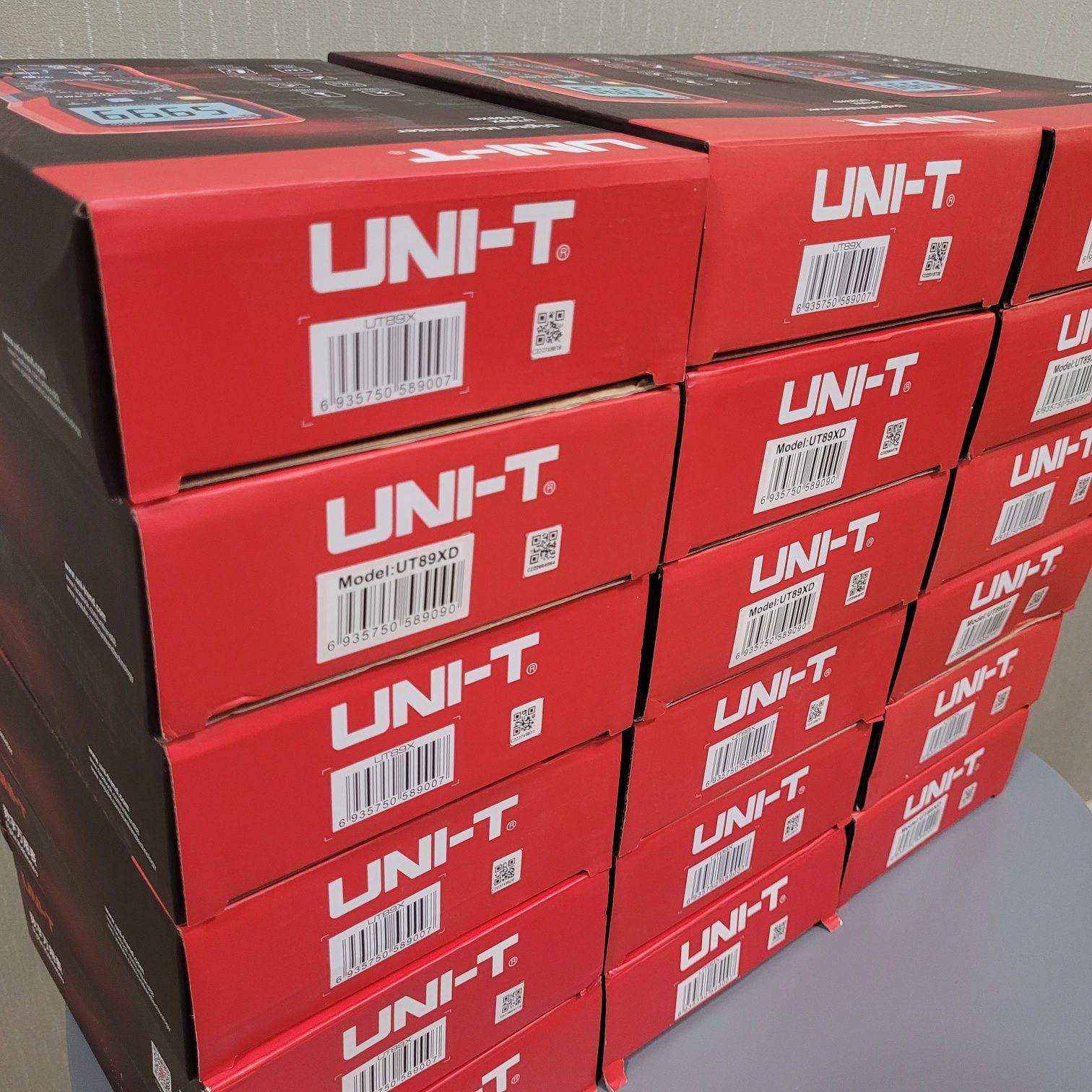 Мультиметр UNI-T UT-89XD/UT-89X в подарок чехол  дополнительные щупы