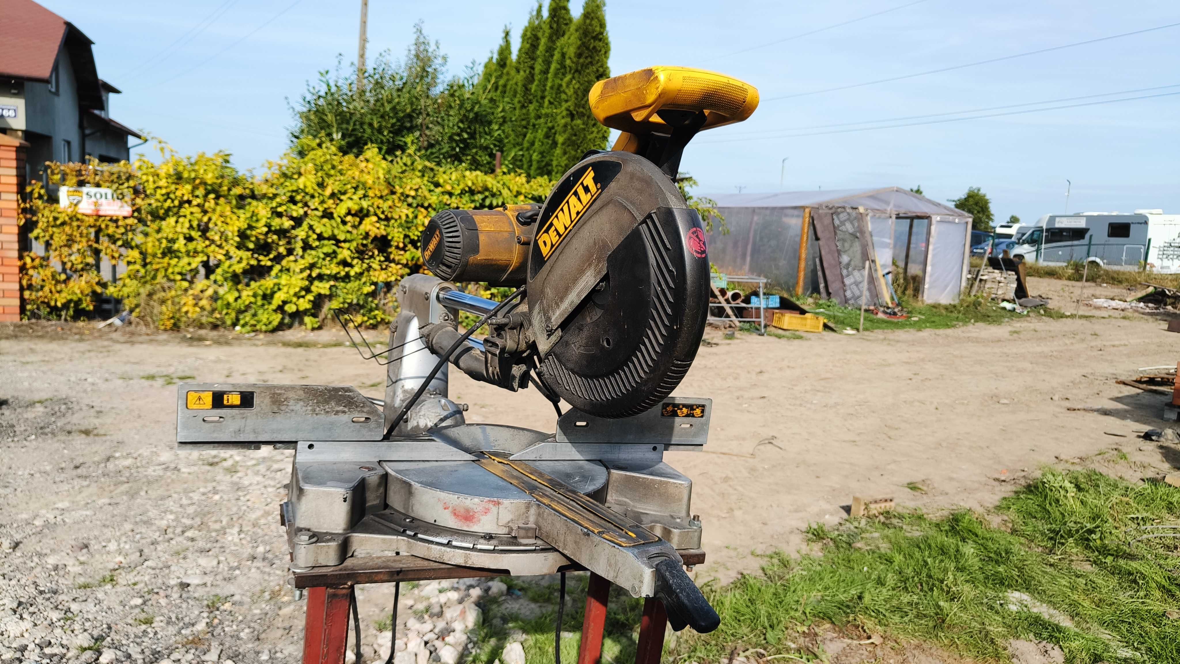 Ukośnica DeWalt DWS708