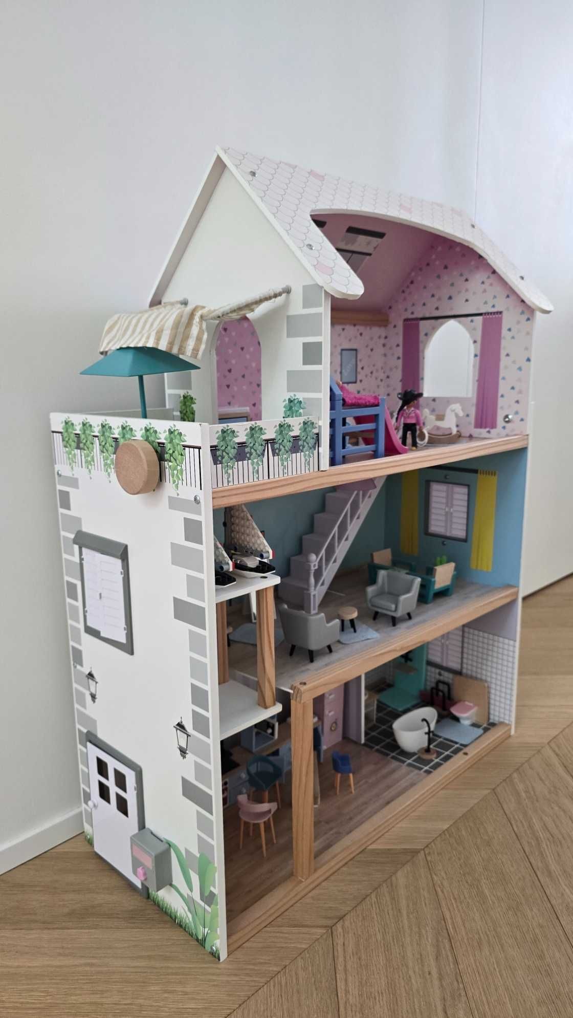 Drewniany domek dla lalek Playtive, 3 piętrowy z windą i lampką LED