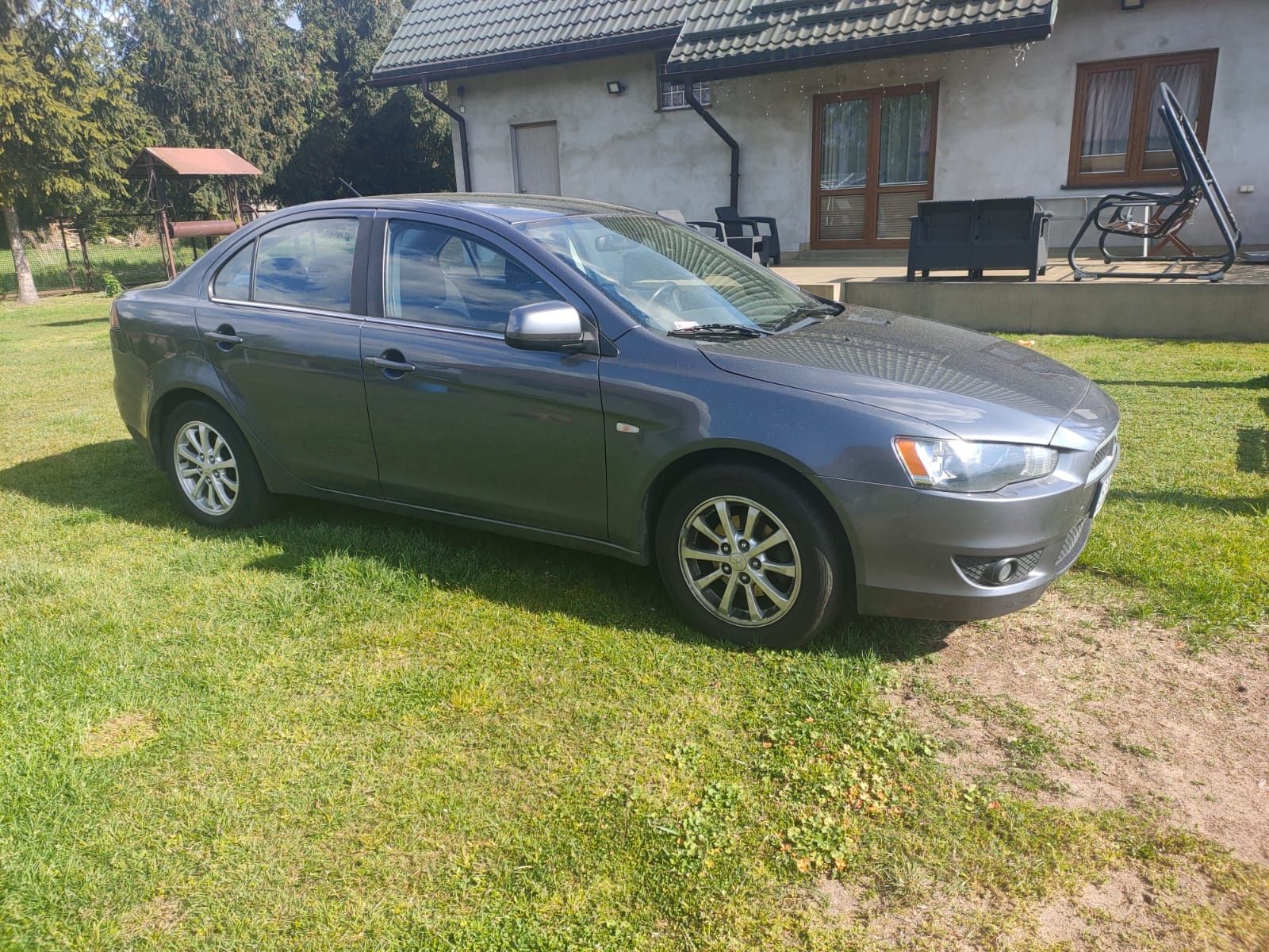 Mitsubishi Lancer sedan invite 1.6 MIVEC