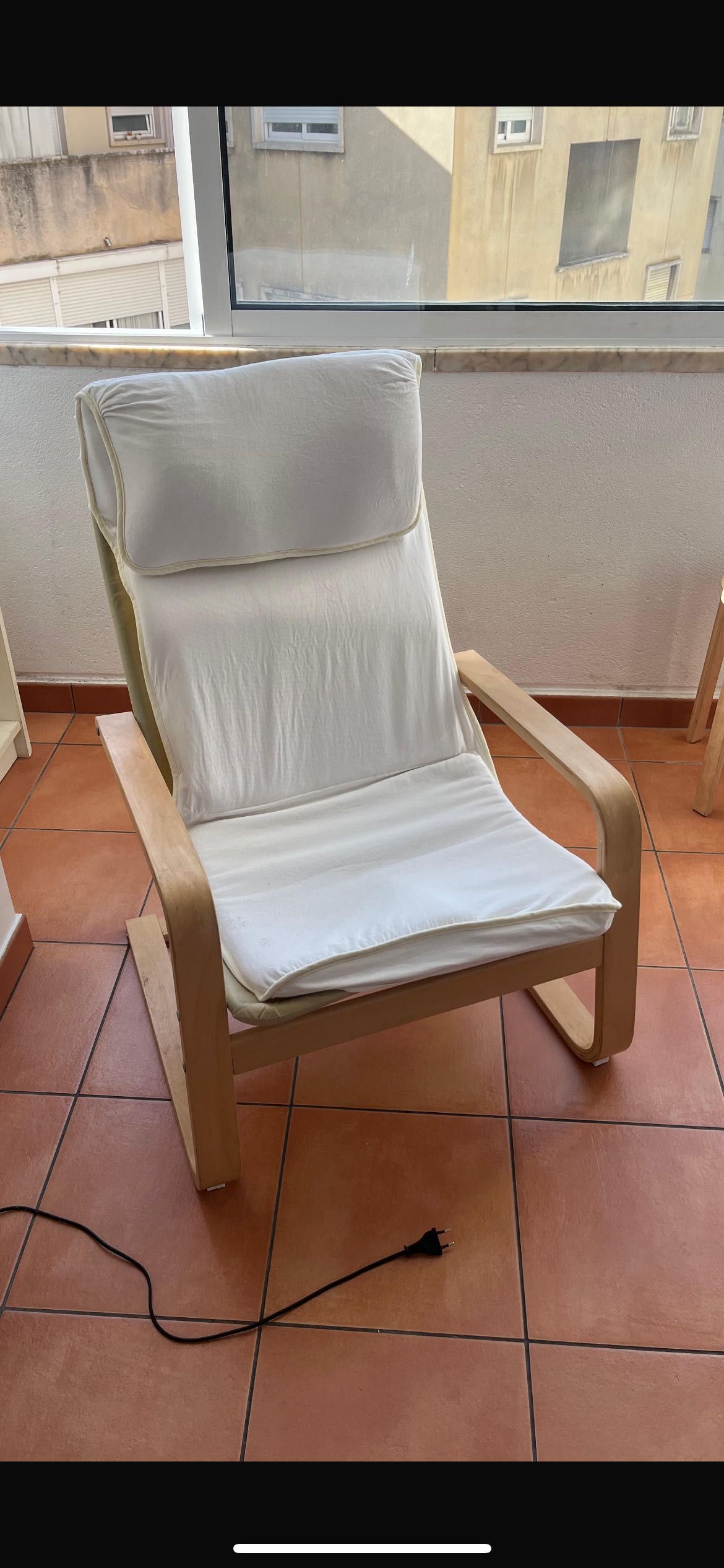 Cadeira branca ikea