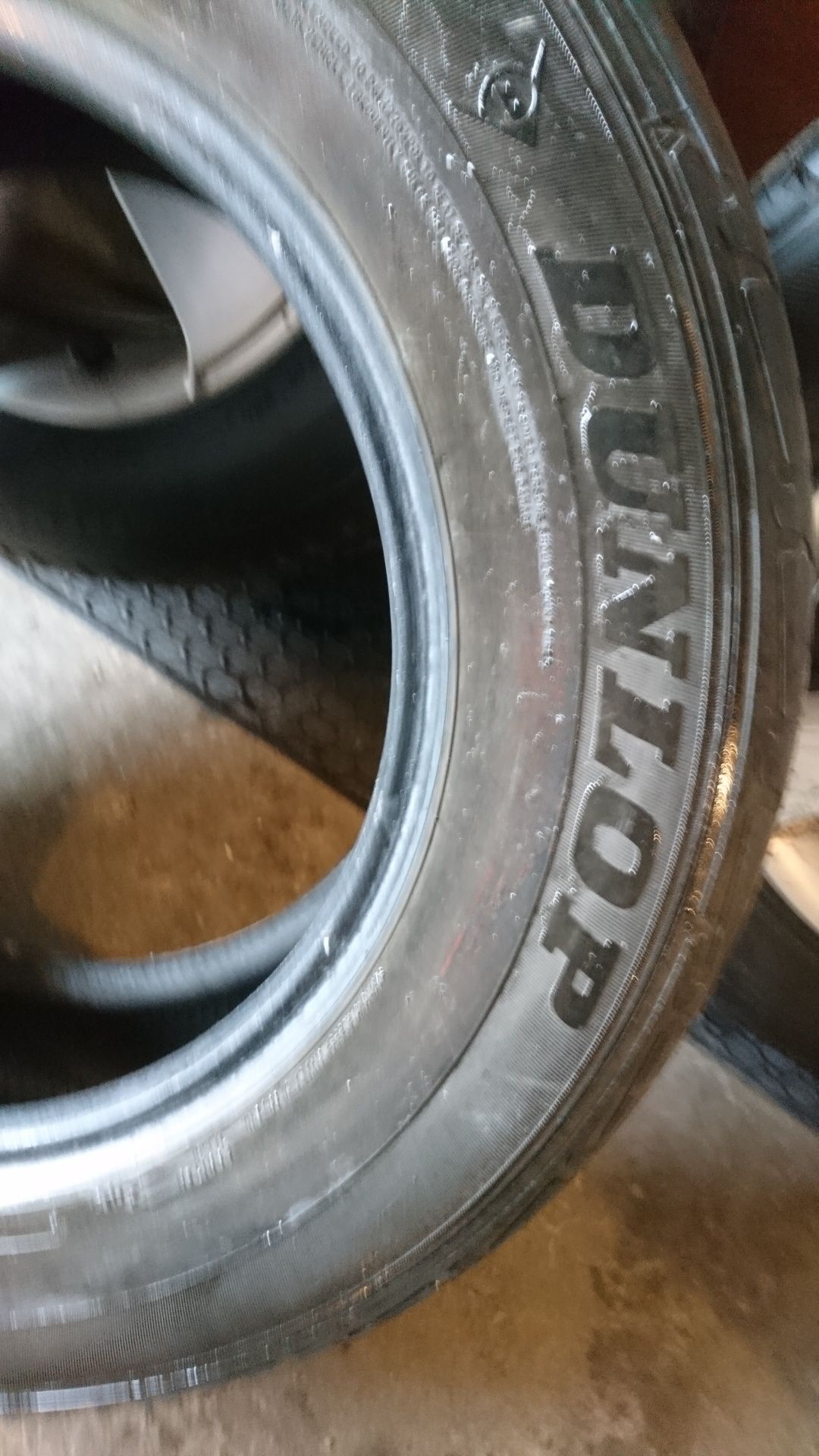 Літня гума Dunlop sport.