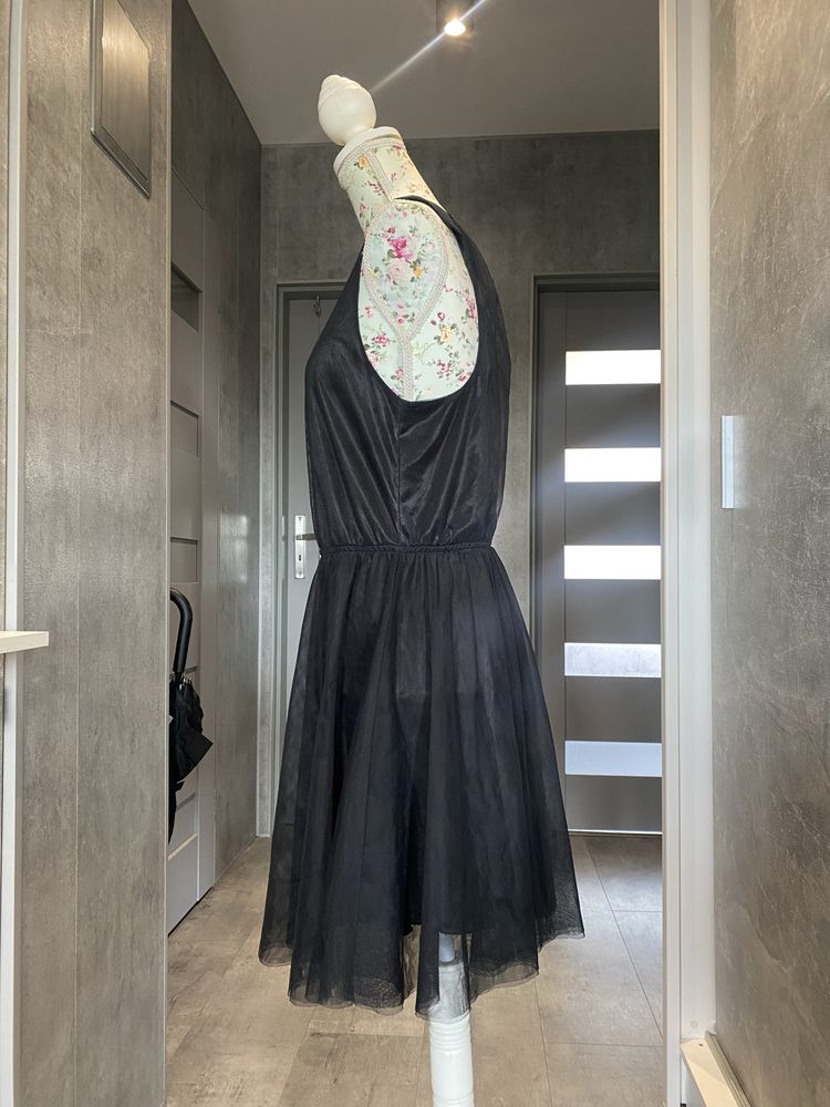 Sukienka tiulowa L 40 Bershka