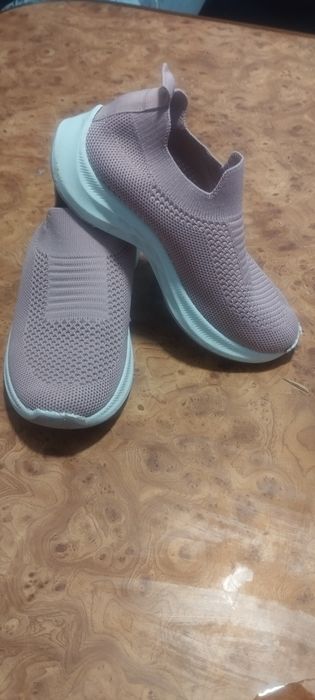 Продам кросівки для дівчинки розмір 32