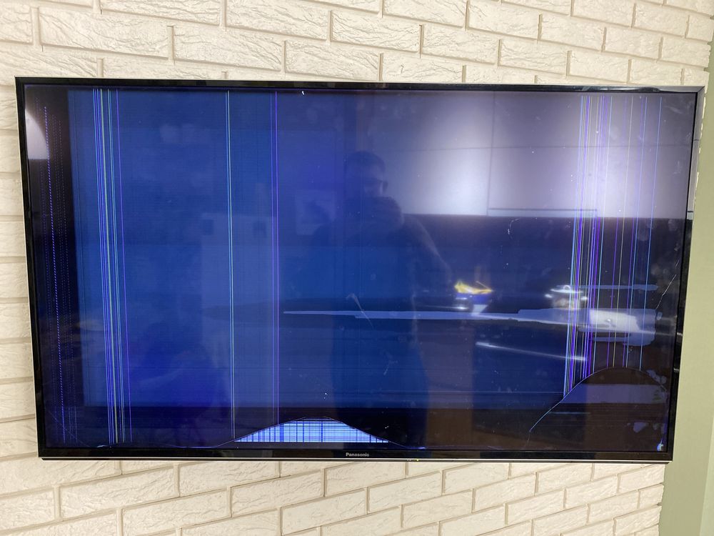 Телевізор на запчастини Panasonic tx-49exr600
