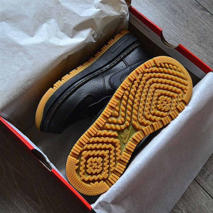 Мужские кроссовки Nike Air Force 1 Luxe "Black Gum" Размеры 40-45