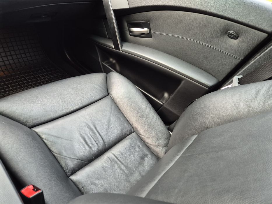 BMW E60 4.4V8 333KM 2004r