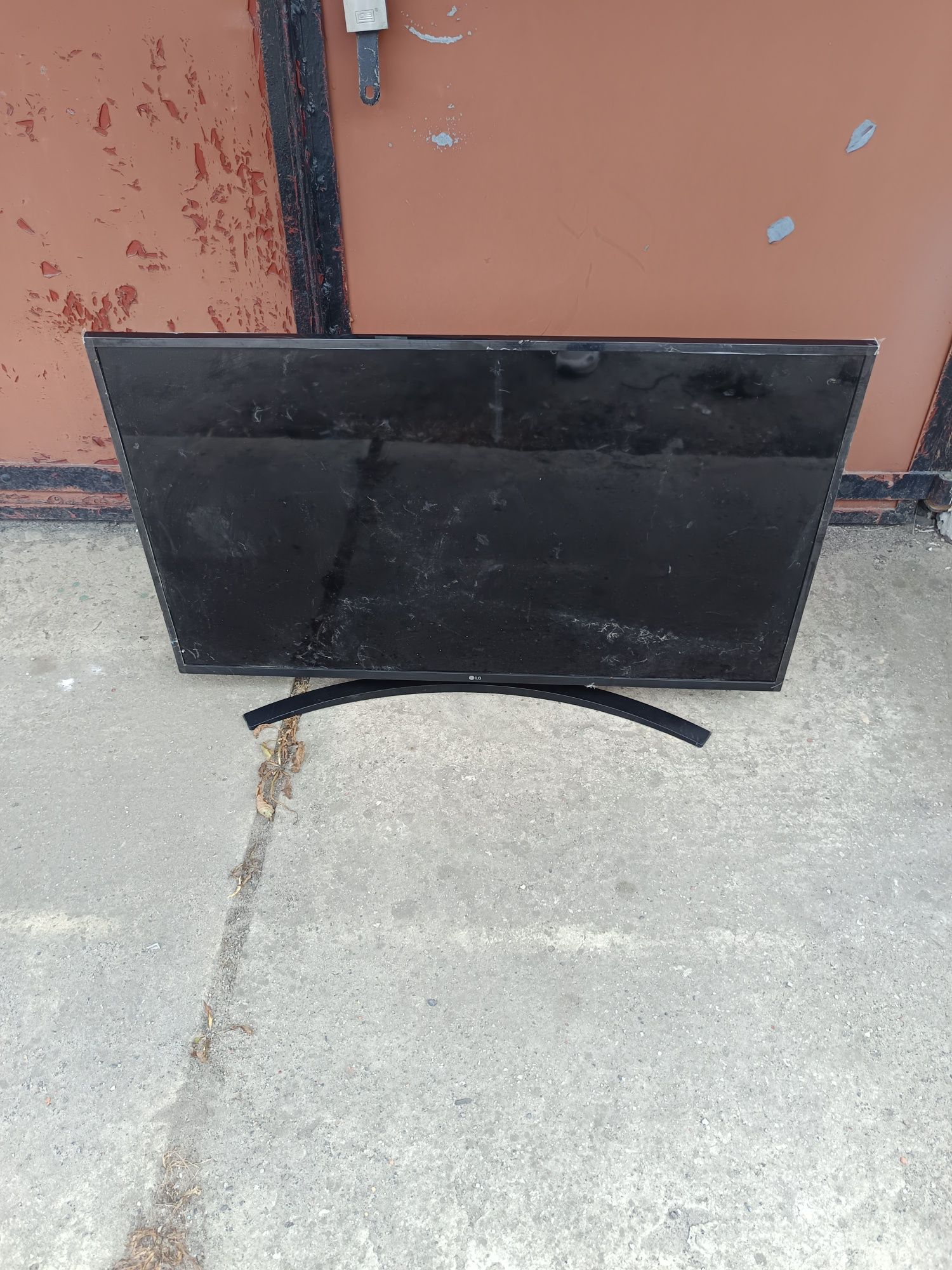 Telewizor LG 43 cale , uszkodzona matryca