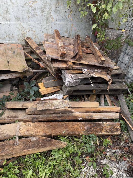 Продам старі піддони, палети, дрова