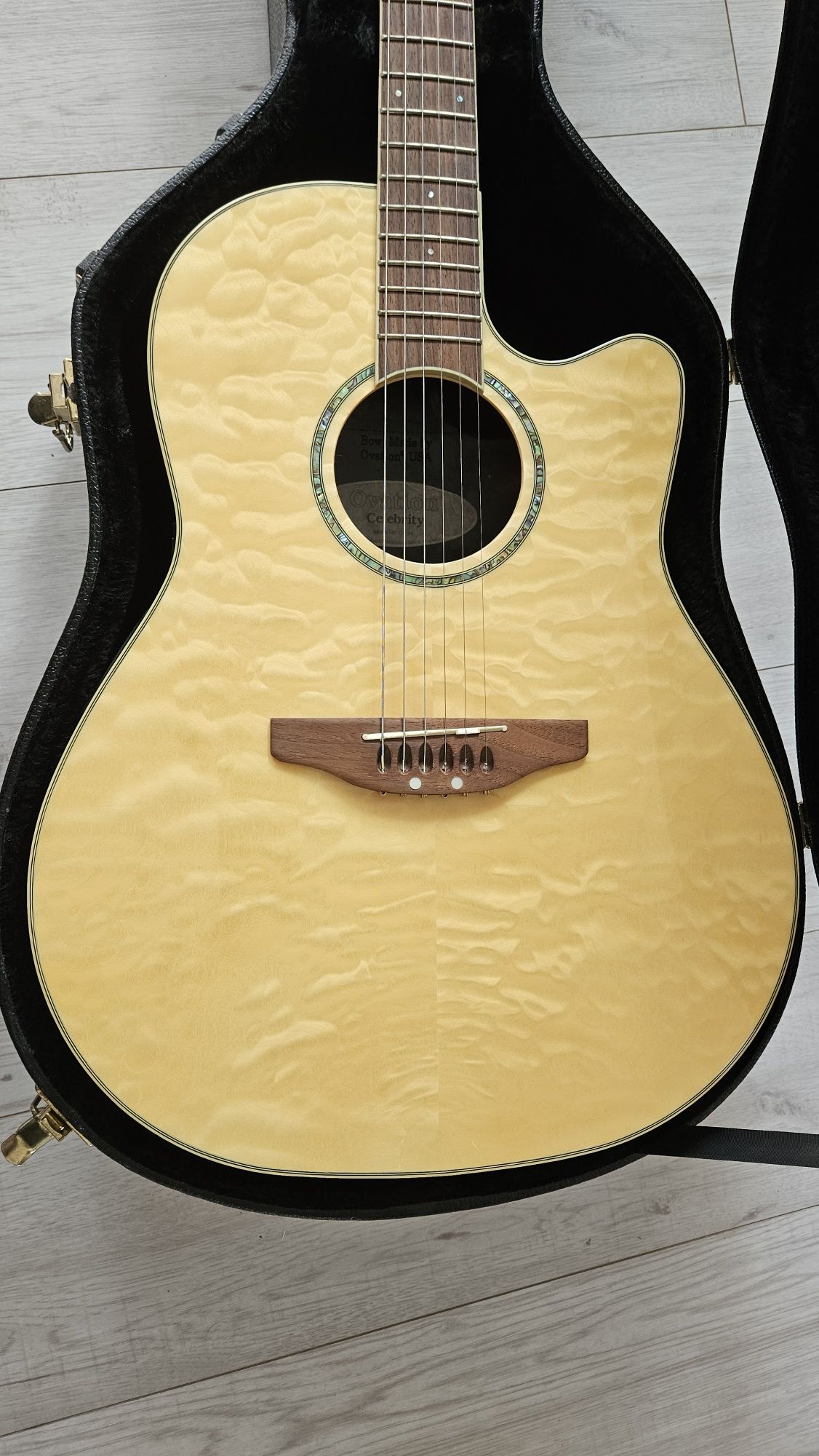 Gitara Ovation elektro-akustyczna