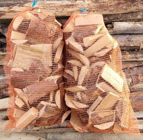 Drewno rozpałkowe opałowe zrębki zrzyny