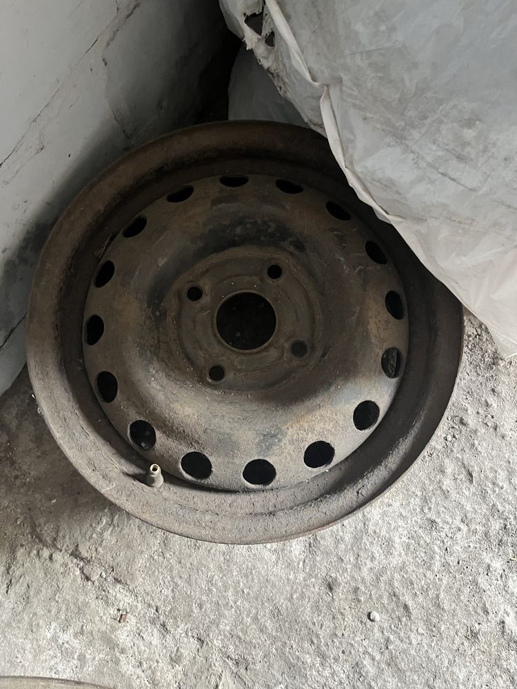 Продав 4 залізних диска r 14, 4x100