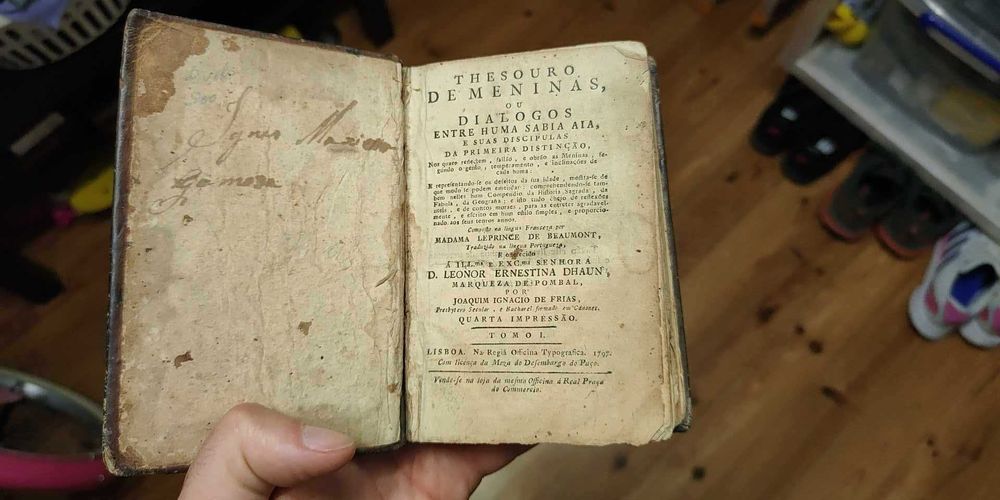 Livro | Tesouro de Meninas ou Diálogos entre uma Sábia Aia | 1797
