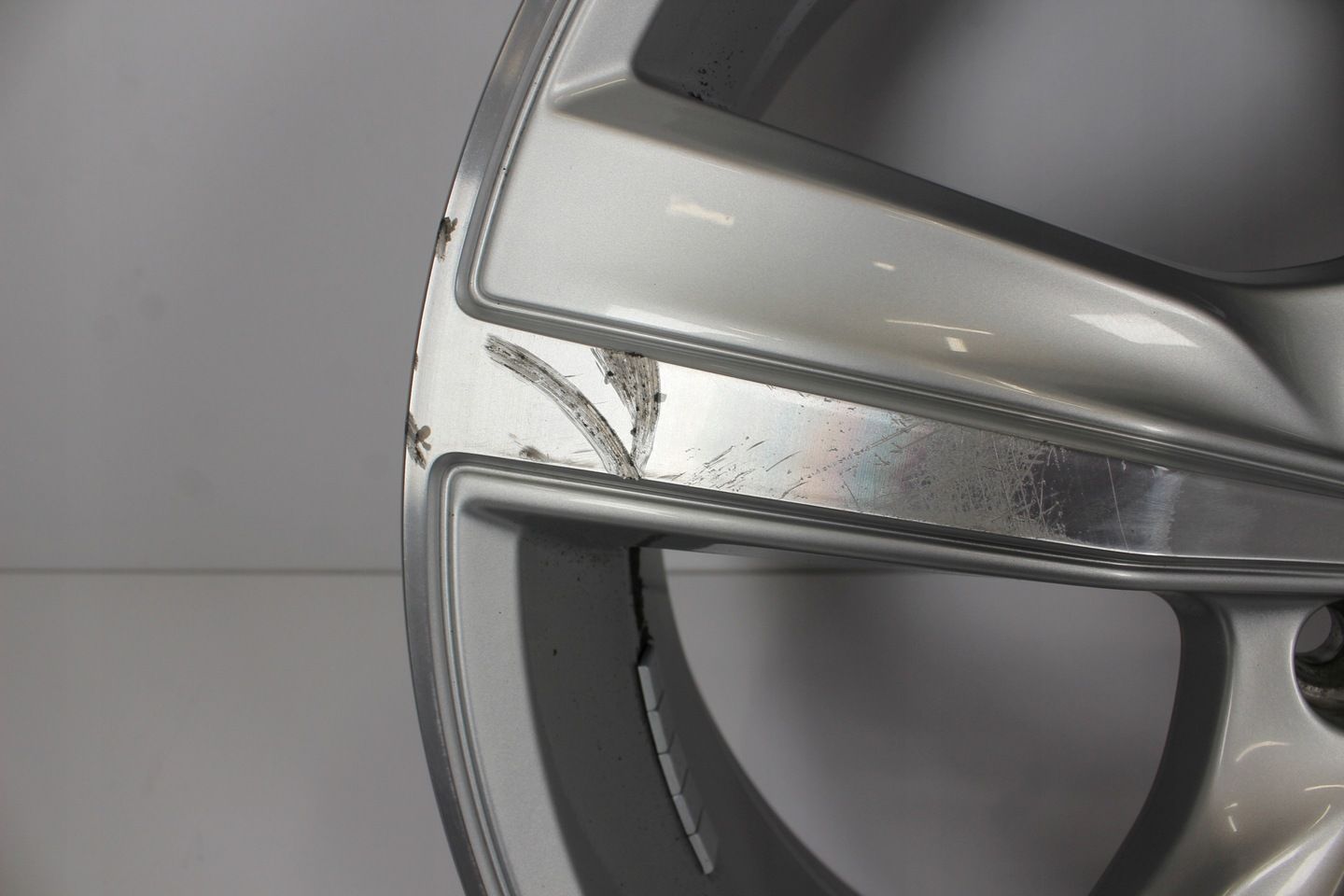 Felga Volvo XC60 V90 S90 Ocean Race 8x20 ET49,5