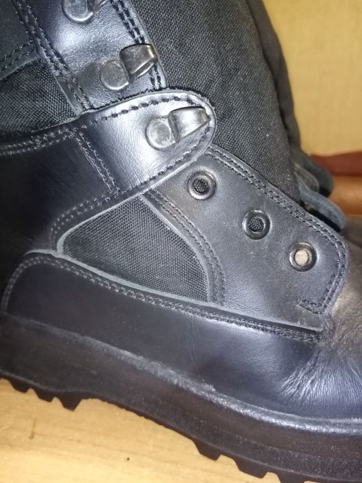 Рабочие ботинки, кожа.