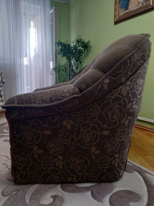 2 М'які крісла б/у