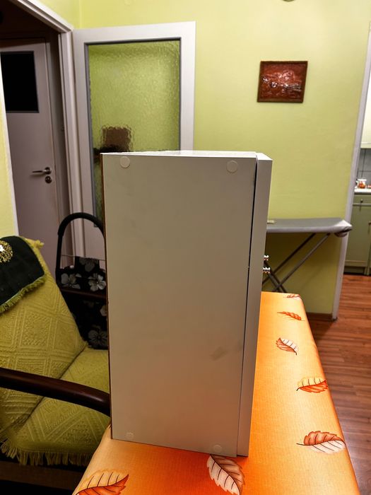 Apteczka domowa szafka