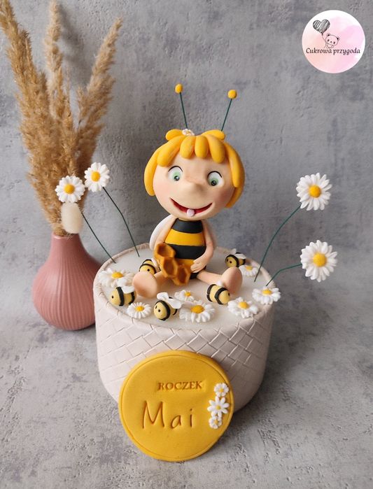 Figurka z masy cukrowej pszczółka Maja na tort