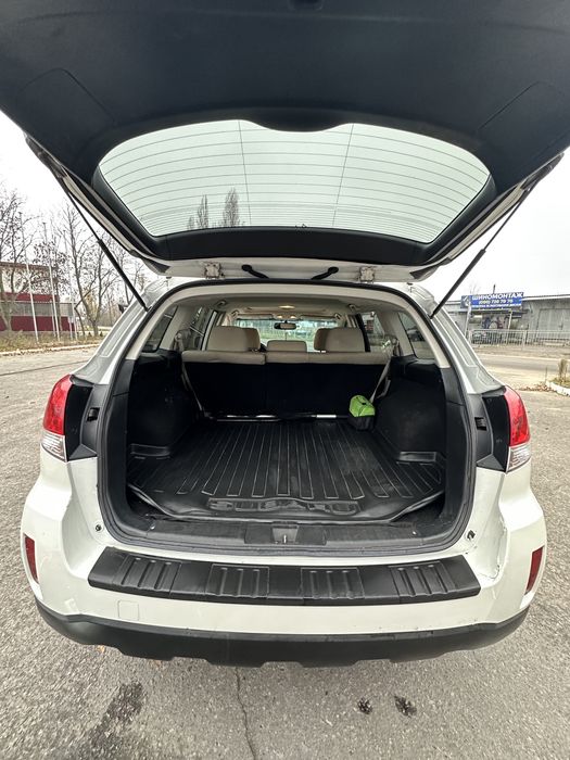 Subaru Outback 2012 • 2.5 газ/бензин , для військових
