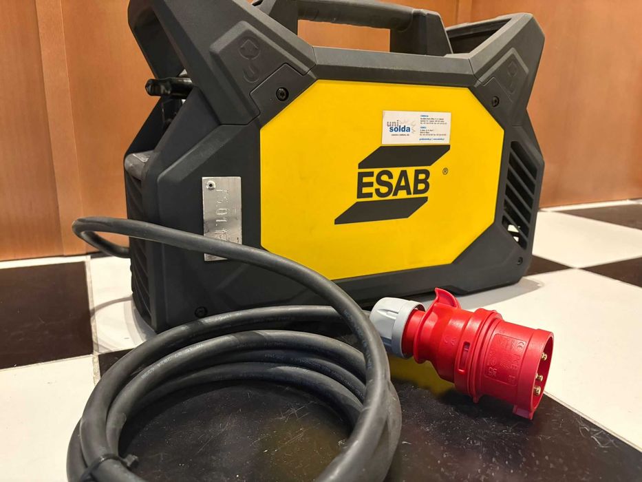 2 Máquinas de Solda ESAB 300i ( NA CAIXA )