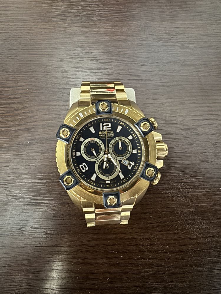 Годинник Invicta